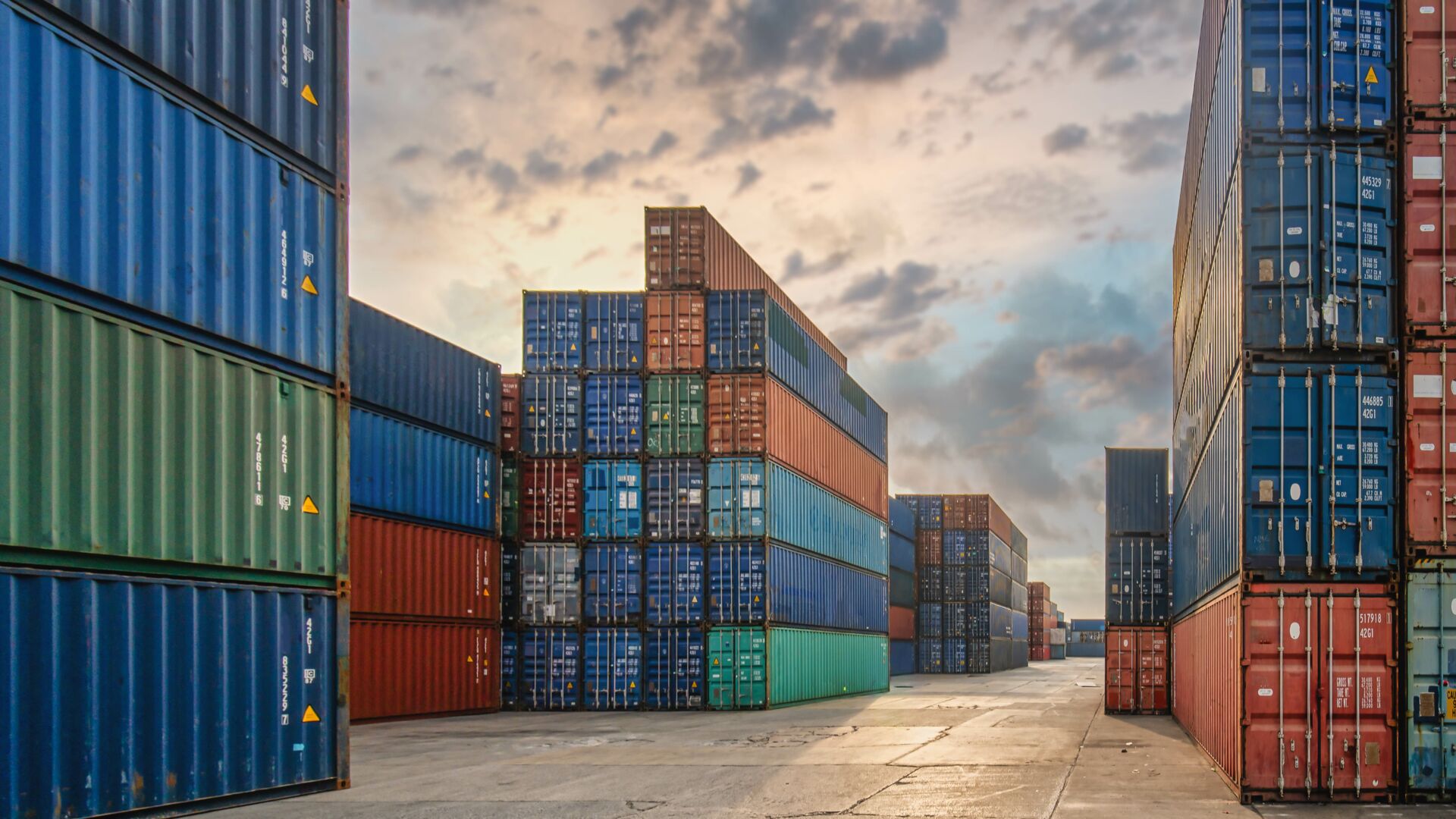 Überwachung für Hafen- & Container-Lager